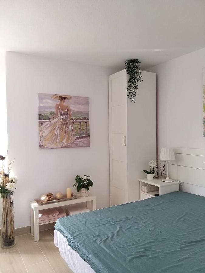 Neu Renoviertes, Huebsches Und Gemuetliches Appartement Mit Balkon Und Meerblick Costa De Antigua Exterior foto